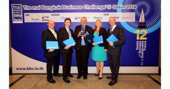 QUT Queensland University of Technology MBA Class wins Sasin mai Bangkok business challenge case competition 2014