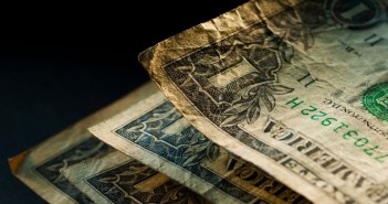 Does ‘Dirty’ Money Influence Consumer Spending? soiled notes germs bacteria buying behavior consumer