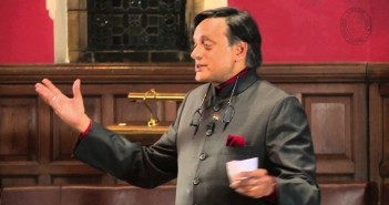 Britian Owes A Debt to India Argues Shashi Tharoor In A Brilliant Speech At Oxford [VIDEO]