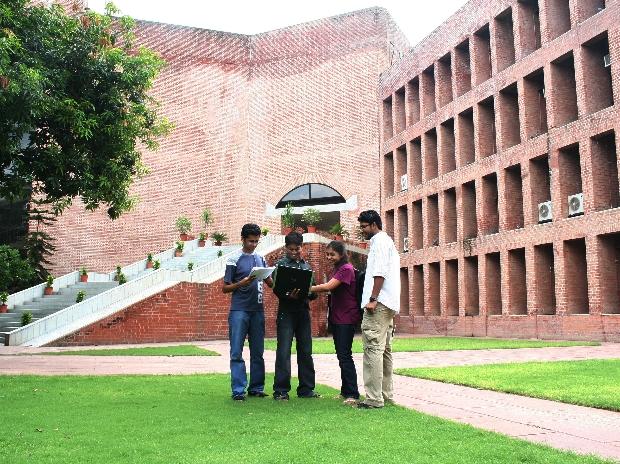 IIM Ahmedabad PGP-ABA Program Details